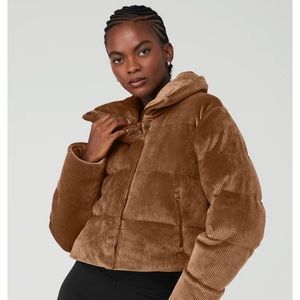 ALO YOGA ribbed velour puffer coat